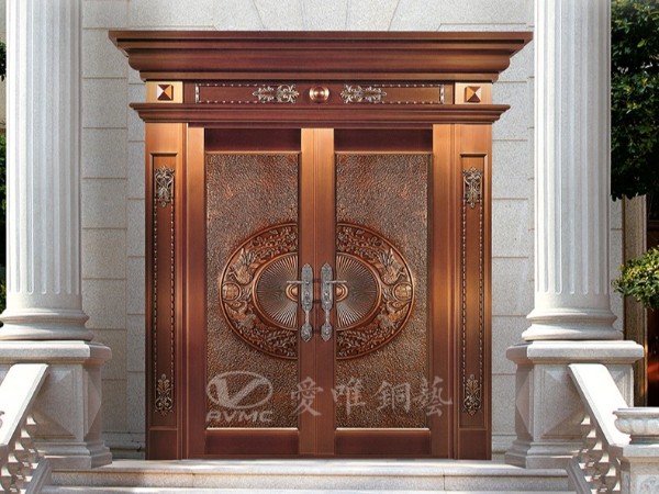 佛山定制銅門(mén)廠家愛(ài)唯銅藝告訴您定制別墅銅門(mén)